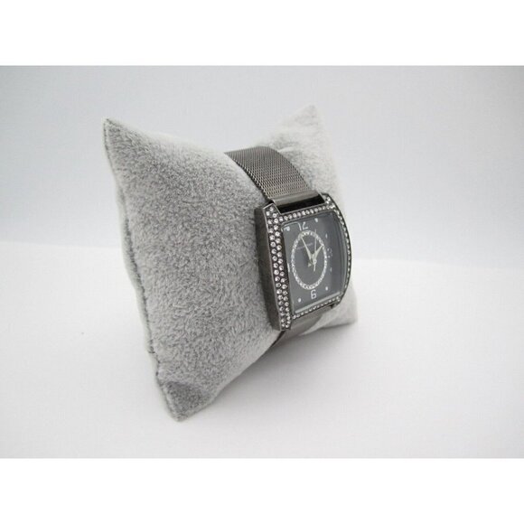 Women's Isaac Mizrahi Live Quartz WR Analog 31mm Dial Causal Watch (F518) - Picture 5 of 8